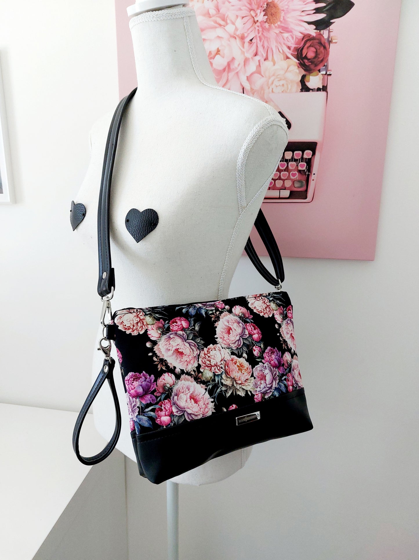 "POSCÈ" pochette in similpelle nero/flowers peonie